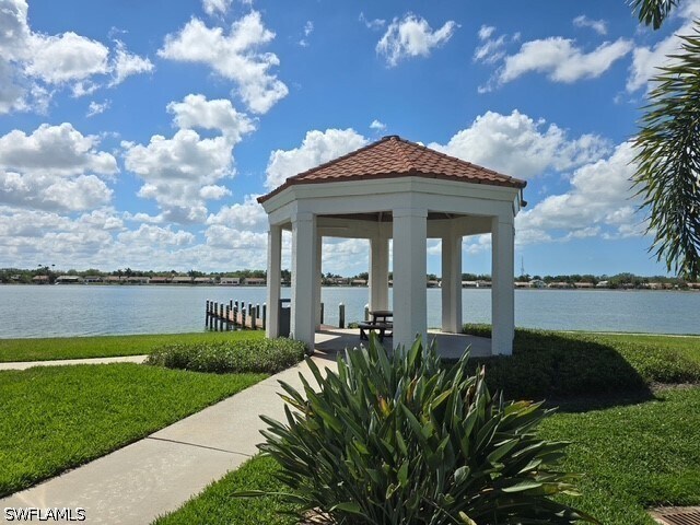 Foto del edificio - 7725 Jewel Ln