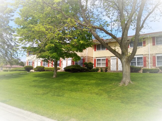 Building Photo - 2918 Grinnell Ct