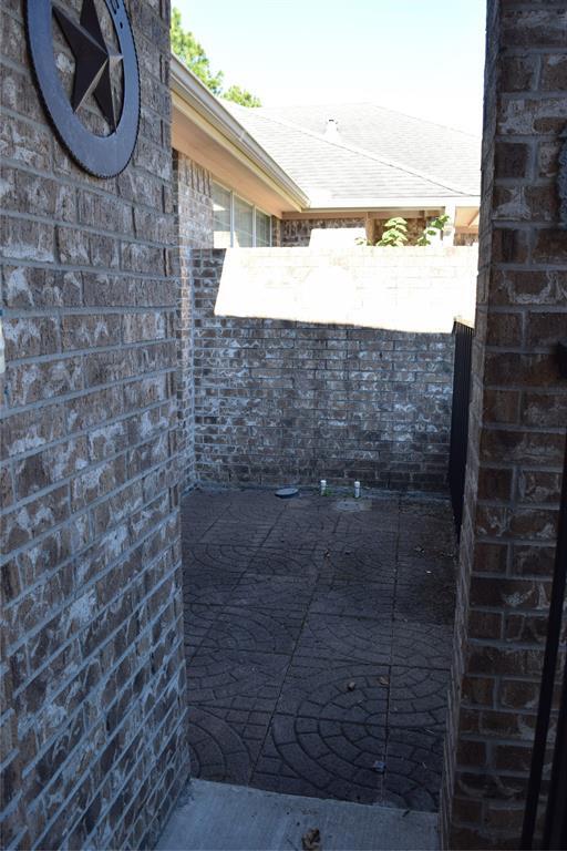 Building Photo - 711 Cedarwood Dr