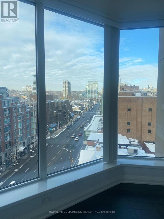 Photo du bâtiment - 155 Yorkville Ave