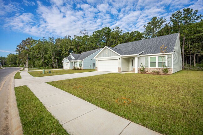 Foto del edificio - Brand-New Pet-Friendly 3BR/3BA Home with Large Bonus Room in Ocean Springs!