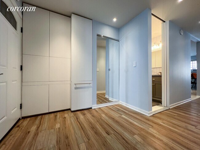 Foto del edificio - 2949 Shore Pkwy