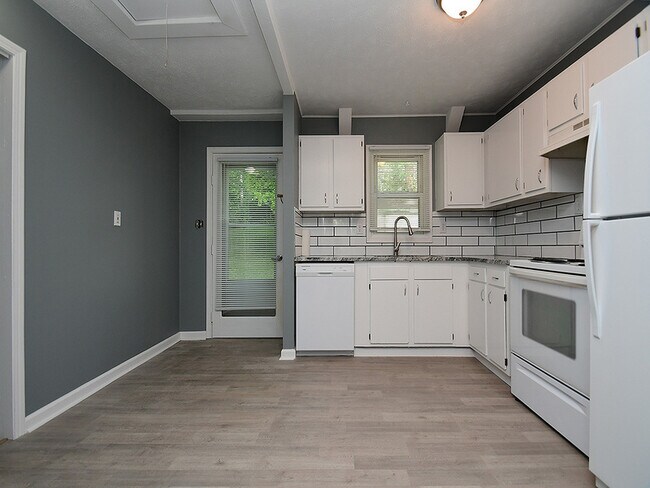 Building Photo - 2008 Jackson St