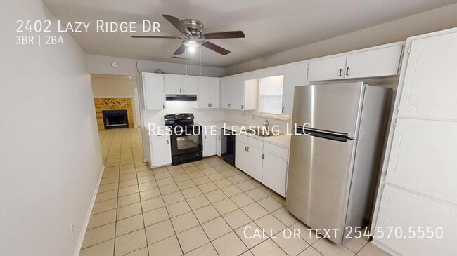 Building Photo - 2402 Lazy Ridge Dr