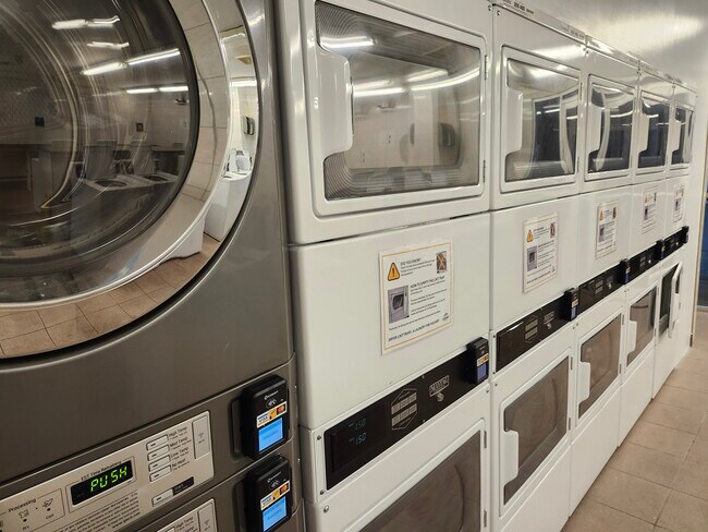 Photo du bâtiment - 535 Proudfoot Ln