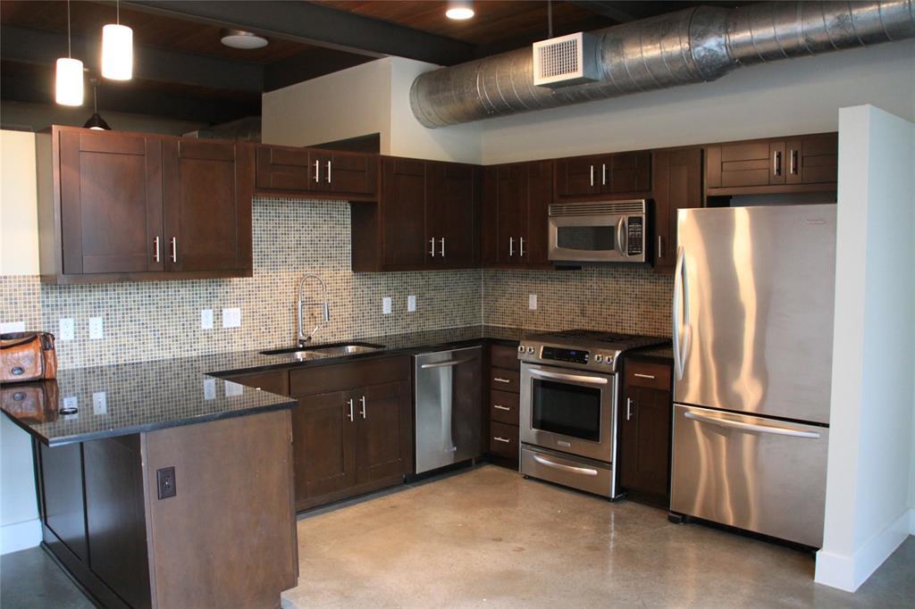 Primary Photo - 2205 N Lamar Blvd