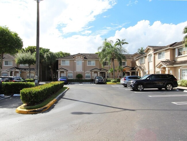 Foto del edificio - 5755 NW 115th Ct