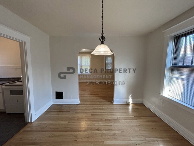 Building Photo - 1252 Moorlands Dr