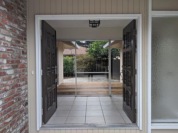 Building Photo - 40753 Capa Dr
