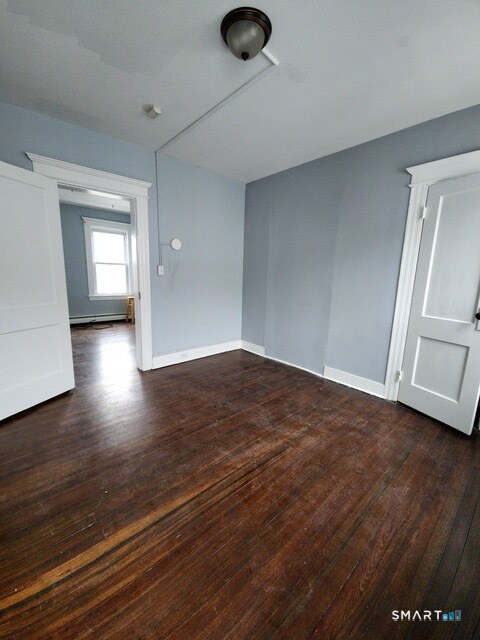 Foto del edificio - 463 Logan St