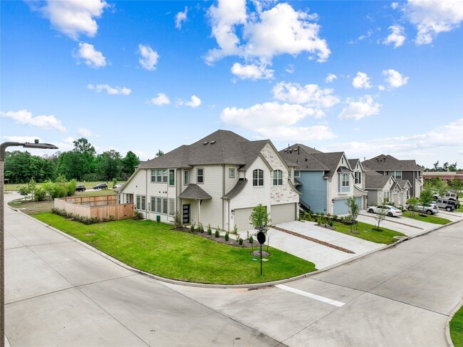 Building Photo - 603 Silver Pear Ct