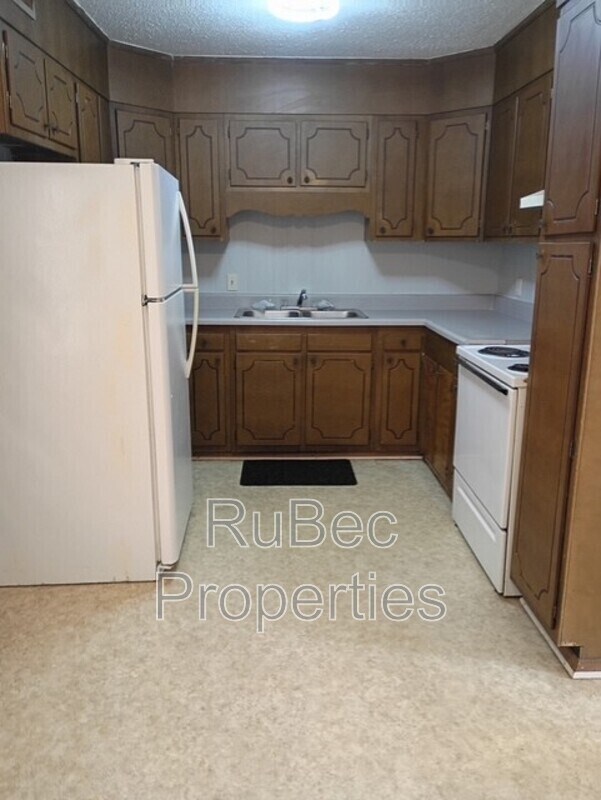 Foto del edificio - 115 E Maine Ave