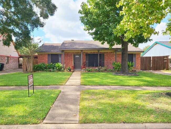 Foto del edificio - 12519 Hunting Brook Dr