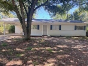 Building Photo - 2710 Teresa Dr