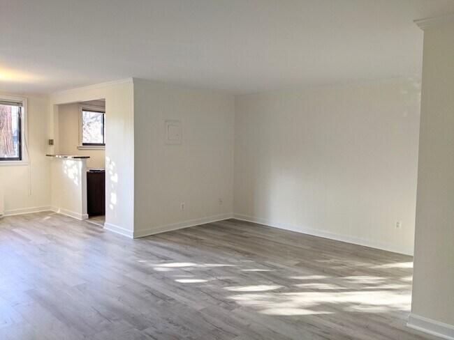 Foto del edificio - 2725 39th St NW