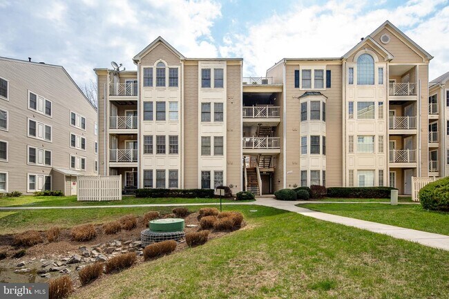 Foto del edificio - 12213 Fairfield House Dr