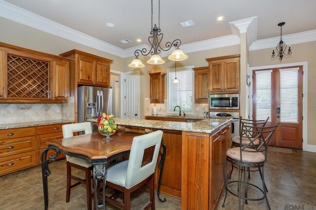 Building Photo - 9430 Magnolia Crossing Dr