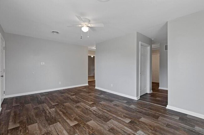 Foto del edificio - 2250 Onslow Dr
