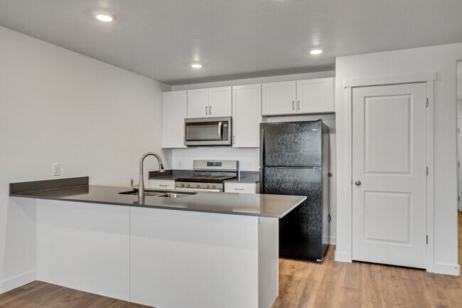 Building Photo - 8494 W Beckville Dr