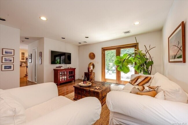 Foto del edificio - 1685 Bay Blvd