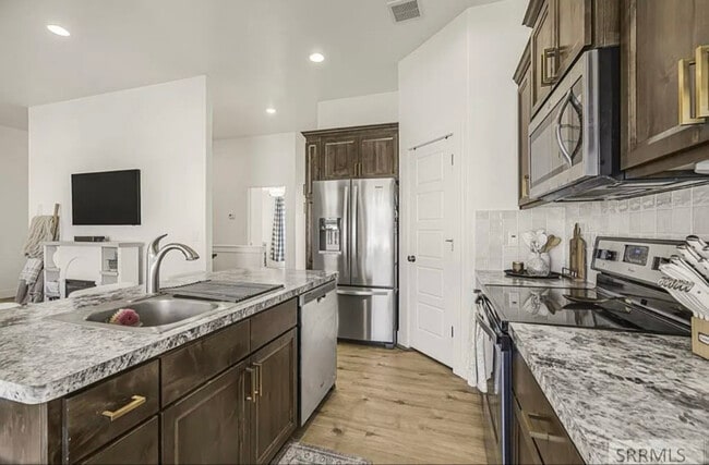 Building Photo - 2850 Sable Chase Rd