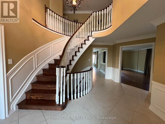 Building Photo - 4493 Badminton Dr