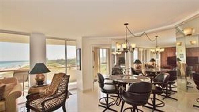 Foto del edificio - 15645 Collins Ave