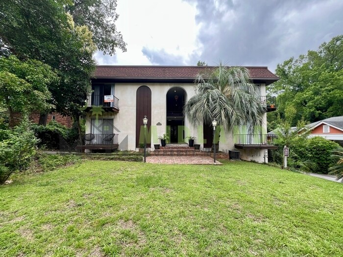 Foto principal - 2524 Blossom St