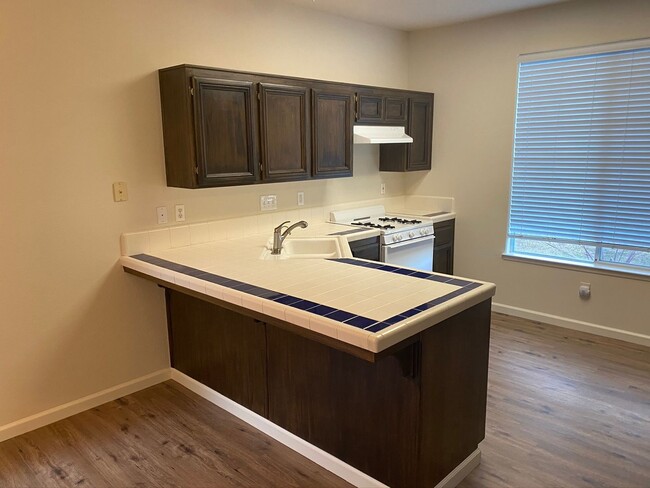 Building Photo - 5419 W Sunnyside Ct