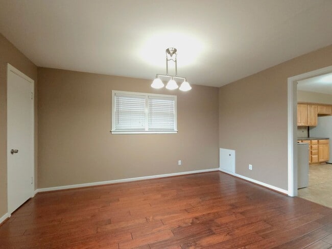 Building Photo - Charming 3/2/2 Home Near Texas Tech Univer...