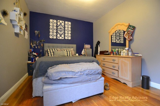 Foto del edificio - 5 br, 2 bath  - 41 Egremont Rd Apt 4O