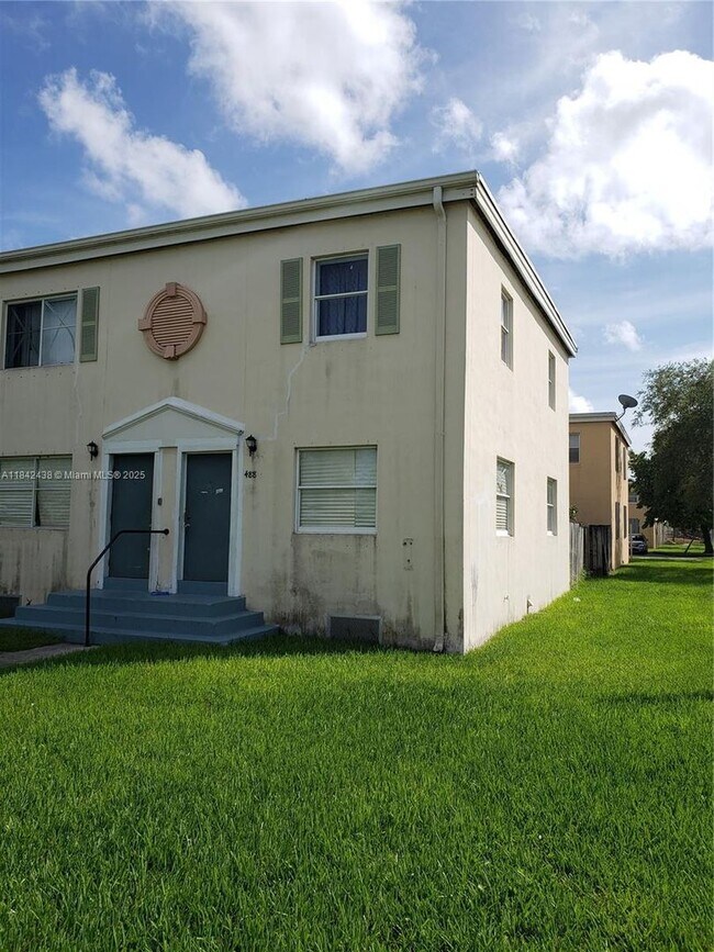 Foto del edificio - 456 NW 85th Street Rd