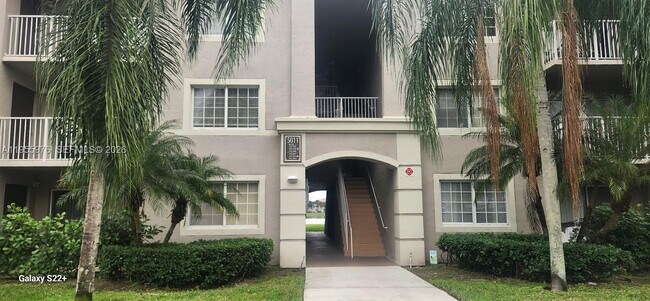 Foto del edificio - 5011 Wiles Rd