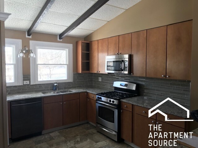 Building Photo - 1227 Wood Ave