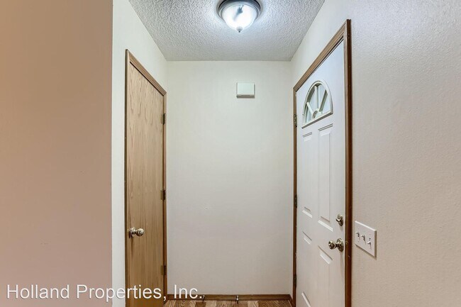 Building Photo - 3 br, 2.5 bath House - 21708 SW Kristin Ct.