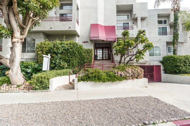 Foto del edificio - 14631 Dickens St