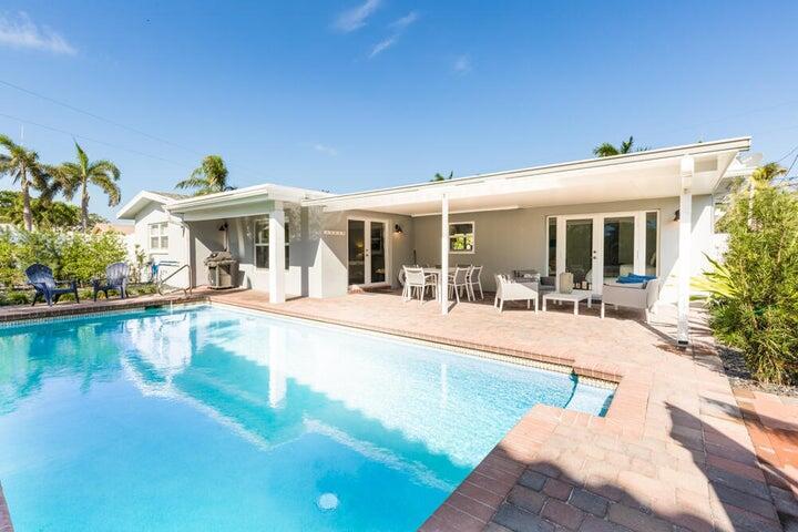 Foto principal - 700 NE 70th St