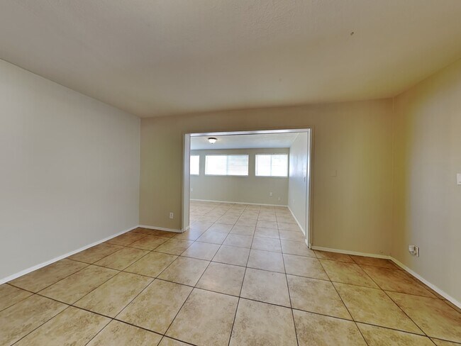 Building Photo - 3520 W Citrus Way