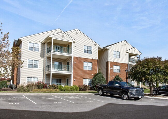 Foto del edificio - Spacious & Bright Condos Located in Glen A...