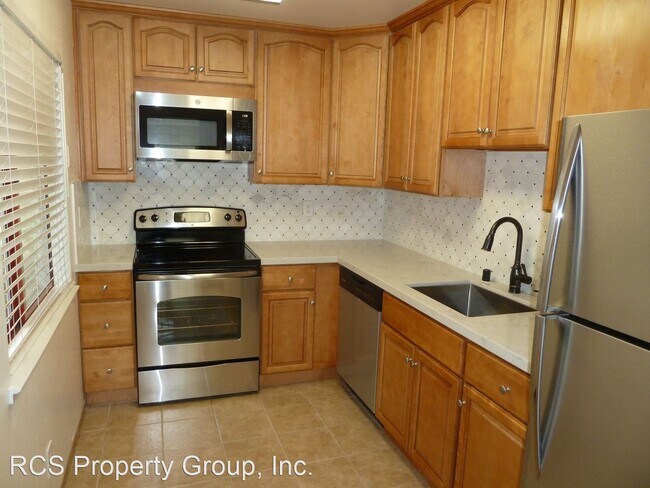 Building Photo - 2 br, 2 bath House - 439 Alberto Way A103