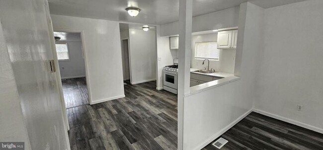 Foto del edificio - 109 N Burlington St