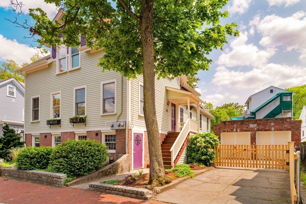 Primary Photo - 62 Sacramento St