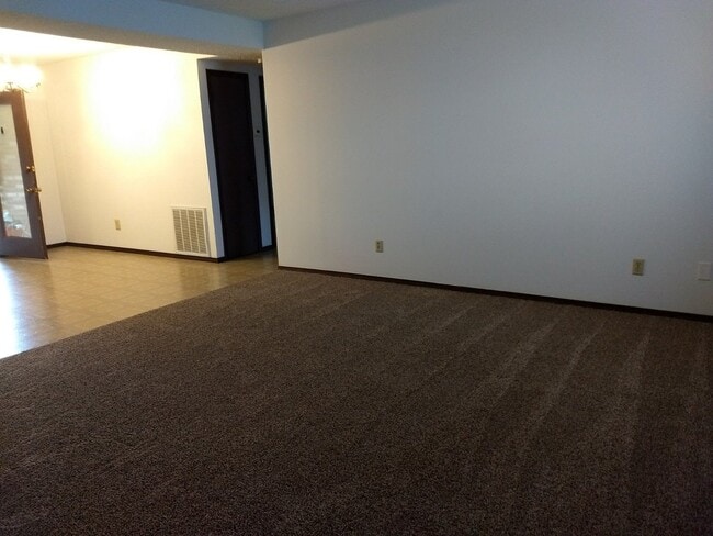 Building Photo - 3029 Mimosa St