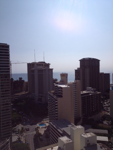 Vistas al mar desde ambas habitaciones y LR. - 1314 Kalakaua Ave