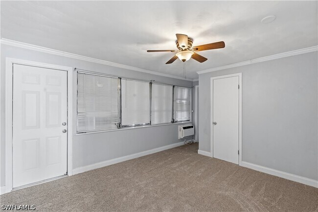 Building Photo - 4220 Deleon St