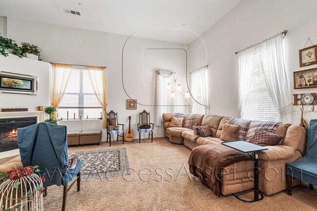 Foto del edificio - Stunning 3 Bed/2.5 bath Home, FULLY FURNIS...