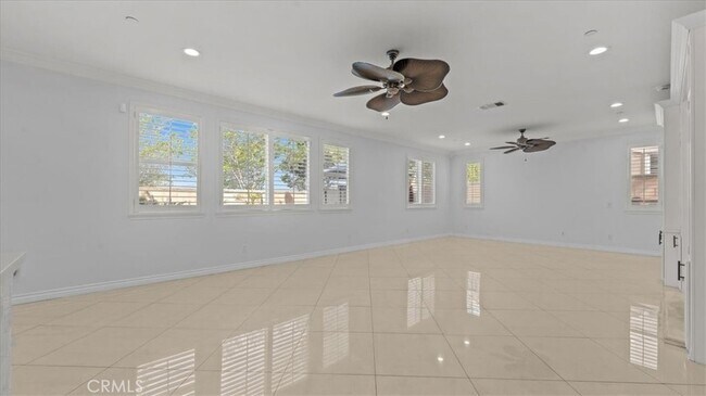 Foto del edificio - 5448 Turin Way