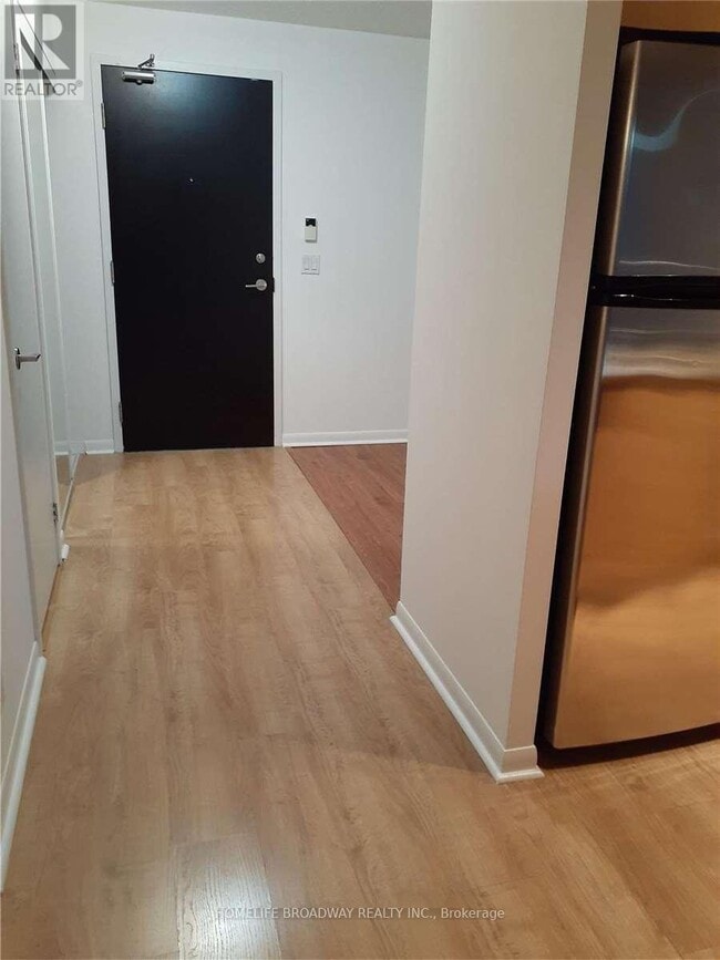 Building Photo - 96 St Patrick St