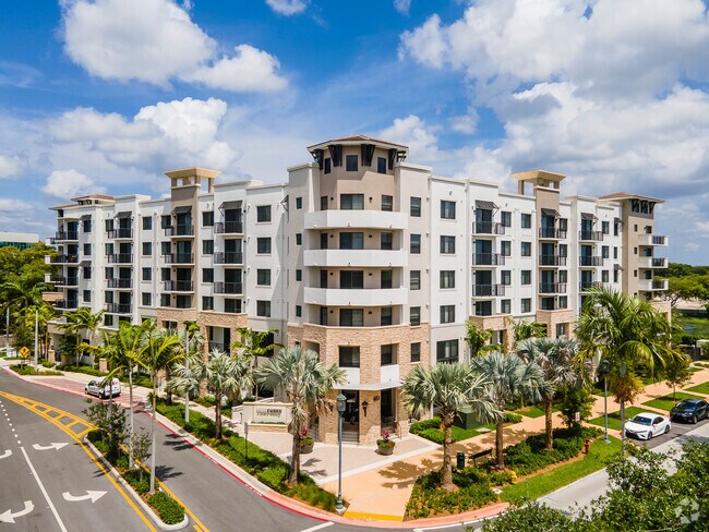 Foto del edificio - The Remy Apartments