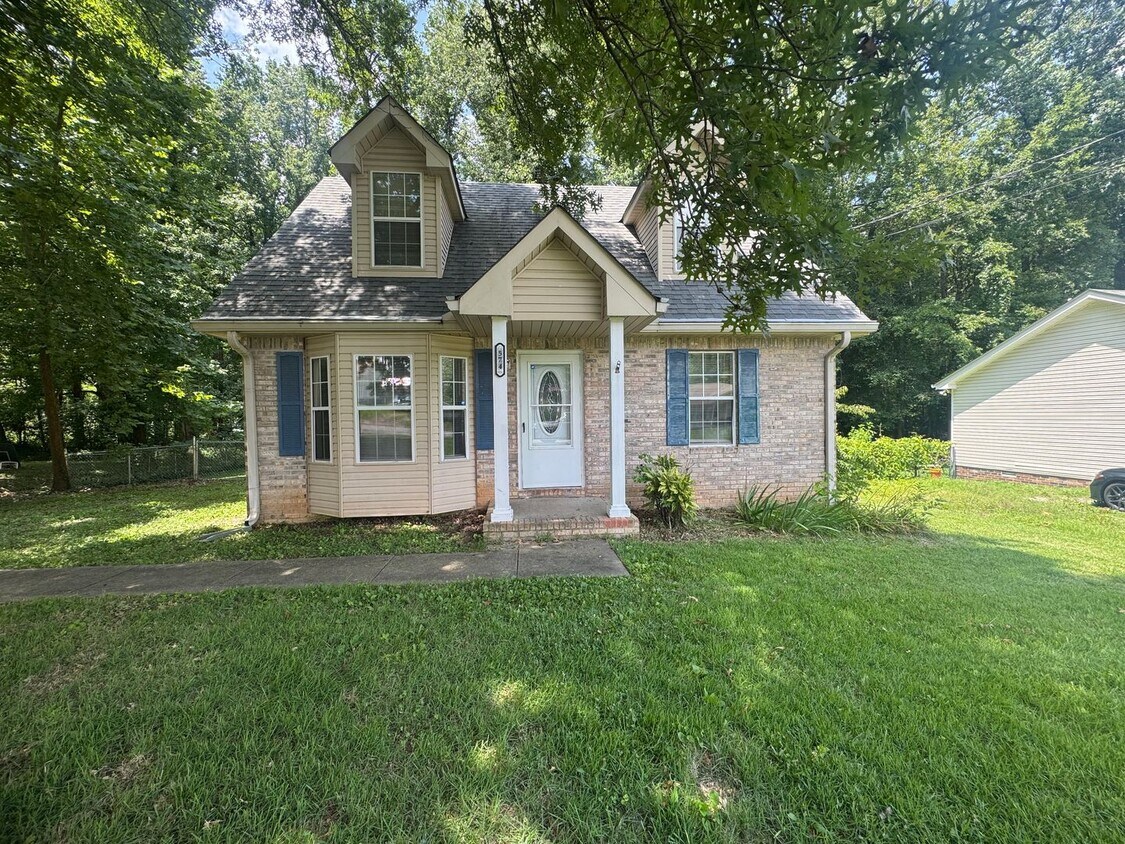 Primary Photo - Cozy Single Family Home